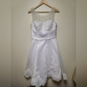 Cocomelody White Short Wedding/Reception Dress Size 12 - Beaded Bodice, Lace Hem